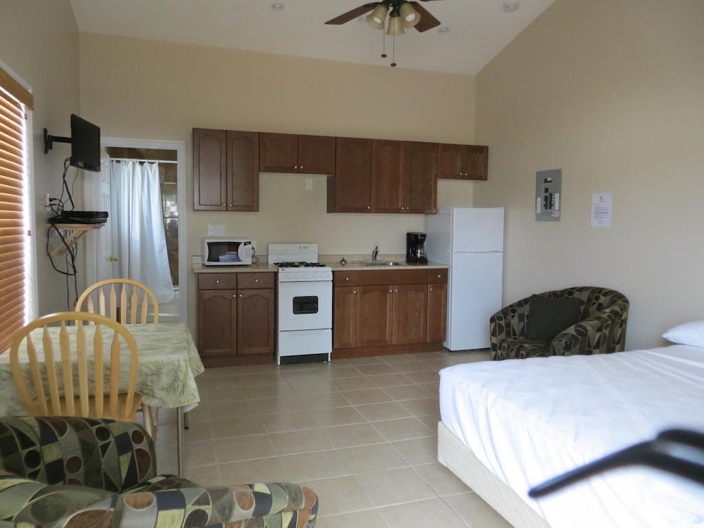 Halls Cottages Honey Harbor Oda fotoğraf